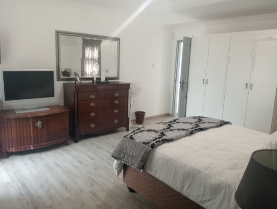 3 Bedroom Property for Sale in Wavecrest Eastern Cape